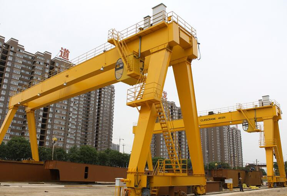 Cẩu giàn 42M Loại Trục Công suất 75 tấn trong Nhà máy Đóng tàu