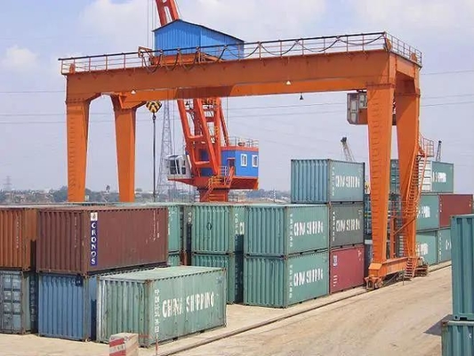 Cần cẩu giàn container 40,5 tấn 30m Đường ray đôi dầm được gắn vào