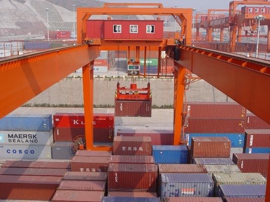 Cẩu giàn container gắn trên đường sắt 50/10 Tấn 20 '40' RMG