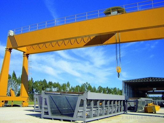 Cần cẩu giàn dầm đôi xây dựng 40 tấn để xây dựng đường cao tốc