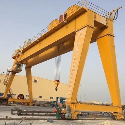 Cần cẩu giàn xây dựng mô hình MG ngoài trời 32 tấn trong nhà máy đá