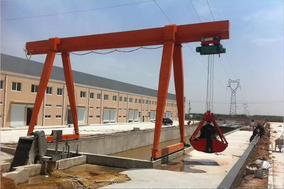 Sử dụng ngoài trời Cần trục giàn 10 tấn với xe đẩy Palăng