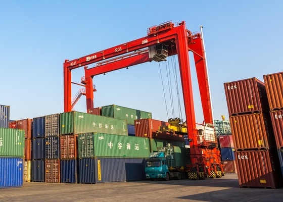 Cần cẩu container cảng đường sắt QU70 QU80 Cần cẩu xếp dỡ container tự động