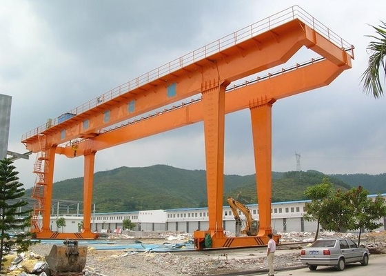Cẩu container cảng Span 26m 30m 35m 200KW đến 300KW RMG Rail Mounted Gantry