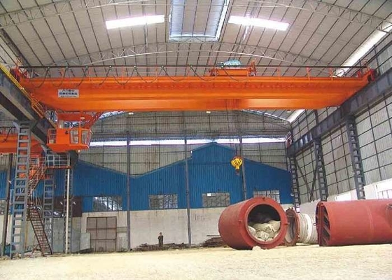 Cần cẩu đôi dầm đôi 550T
