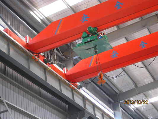 Chiều cao nâng 6-20m Đúc cầu trục đơn với tấm chắn chịu nhiệt