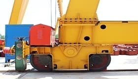 Động cơ cẩu sườn hai đai điện mạnh mẽ với bộ đệm polyurethane