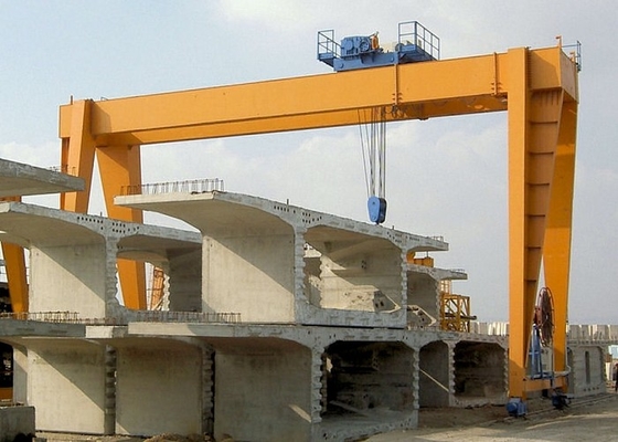 Cần trục cầu giàn kéo dài 6M-50M 20T đến 900T được sử dụng trong xây dựng