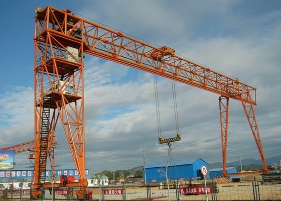 Cần trục cầu giàn kéo dài 6M-50M 20T đến 900T được sử dụng trong xây dựng