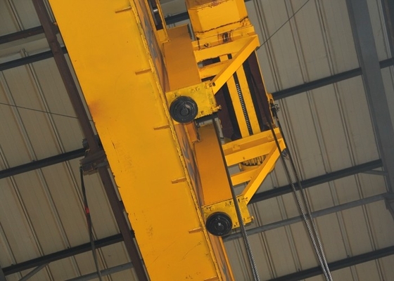 Khả năng chịu nhiệt 1380 vòng / phút Palăng dây điện 500kg để nâng luyện kim