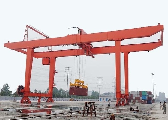 RMG Đường ray lốp cao su Gắn cẩu giàn container Cần cẩu xử lý vật liệu 40T