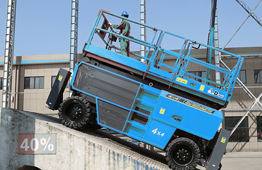 Nền tảng nâng thủy lực công nghiệp GTZN Thang máy cắt kéo địa hình gồ ghề có bộ phận chống rung