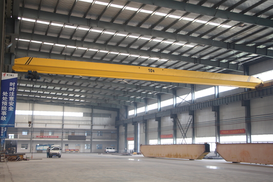 1Ton đến 10Ton Điều khiển từ xa bằng sóng vô tuyến không dây Cầu trục đơn chùm Cầu trục