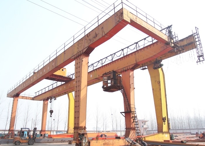 Cẩu trục đôi tùy chỉnh Cầu trục Goliath 20 30 Cẩu giàn 60 tấn với xe đẩy di động