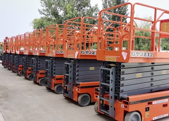 Chiều cao từ 8m đến 14m Kéo cắt điện tự hành Nền tảng làm việc di động trên không 300kg