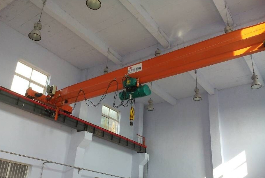 Nhiệm vụ nhẹ 8m / phút Nâng cầu trục đơn Cẩu trục 7,5m-31,5m